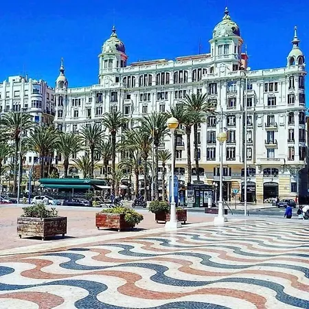 Centre ,plage Et Quartier Anime,wifi ,climatisation Αλικάντε