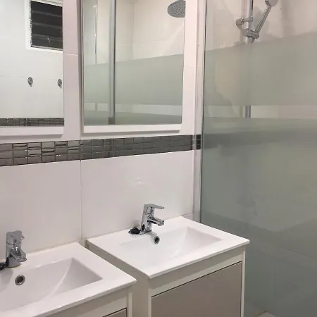 شقة Centre ,plage Et Quartier Anime,wifi ,climatisation لقنت